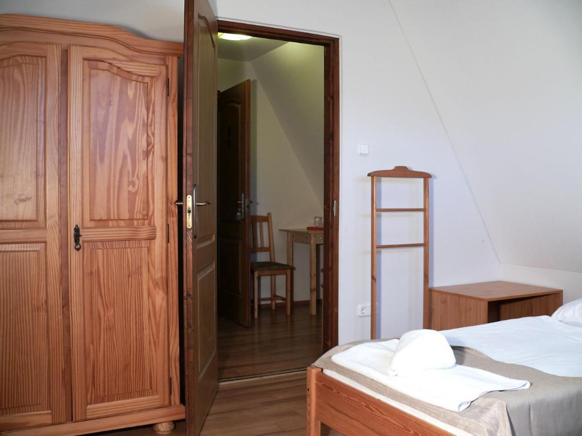 ヴェスプレーム Kadarta Vendeglo Panzio Bed & Breakfast エクステリア 写真